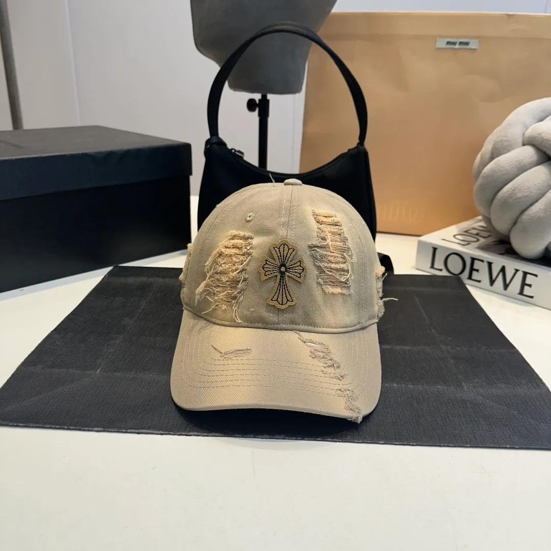 P56 Crow Heart Baseball Cap, holed retro peaked cap, head circumference 57.cm